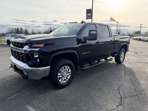 Used 2020 Chevrolet Silverado 2500 LT w/ All Star Edition image 3