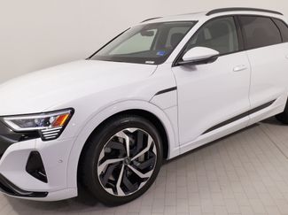 Used 2024 Audi Q8 e-tron Premium Plus w/ Premium Plus Package video 1