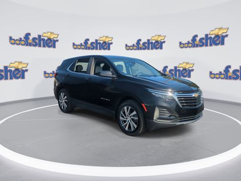 Certified 2022 Chevrolet Equinox LT image 2