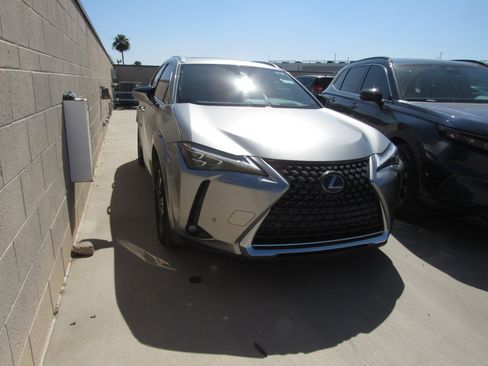 Used 2022 Lexus UX 250h w/ Luxury Package AWD/4WD image 2