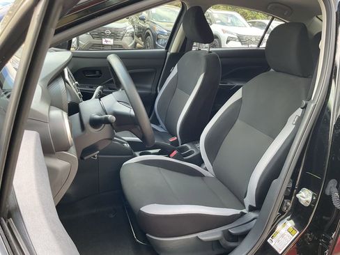 Used 2025 Nissan Versa S w/ Trunk Package image 14