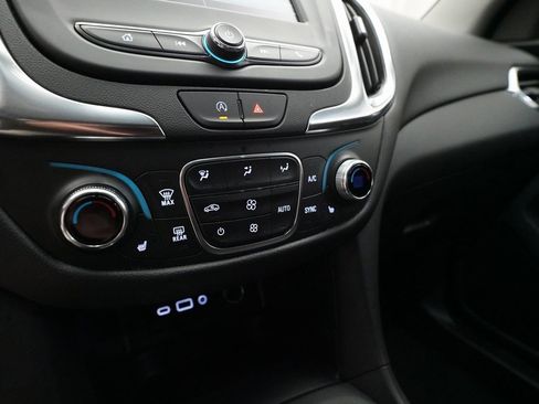 Used 2024 Chevrolet Equinox LT image 21