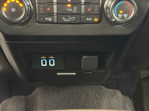 Used 2016 Ford F150 XLT w/ Equipment Group 302A Luxury AWD/4WD image 36