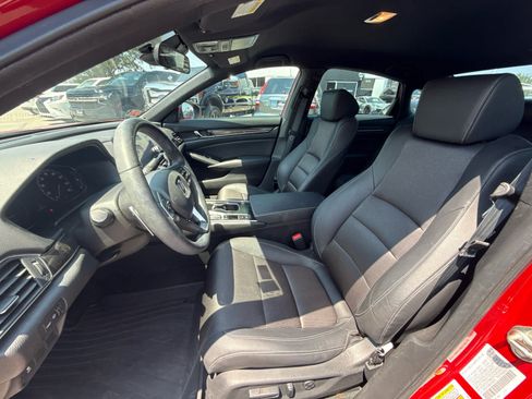 Used 2019 Honda Accord Sport image 6