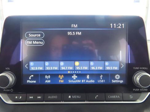 Used 2024 Nissan Sentra SV image 26