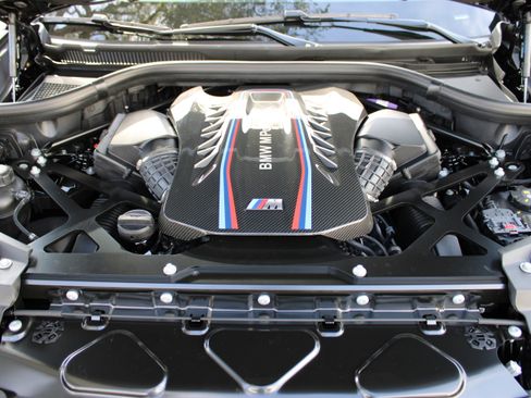 Used 2026 BMW X6 M Competition w/ Executive Package image 34