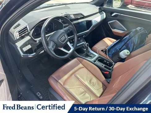 Used 2020 Audi Q3 2.0T Premium w/ Convenience Package AWD/4WD image 18