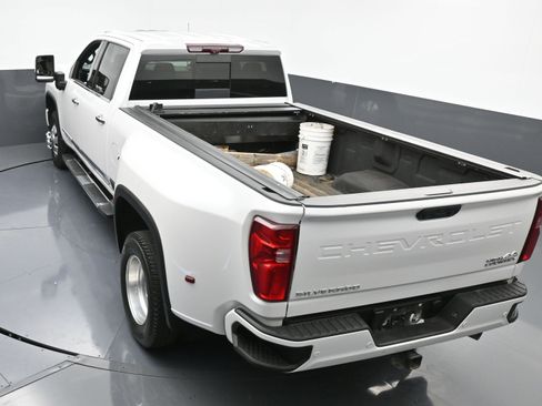 Used 2024 Chevrolet Silverado 3500 High Country w/ High Country Premium Package image 36
