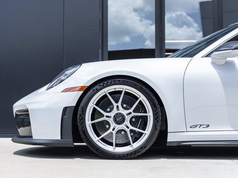 Certified 2026 Porsche 911 GT3 RWD image 15