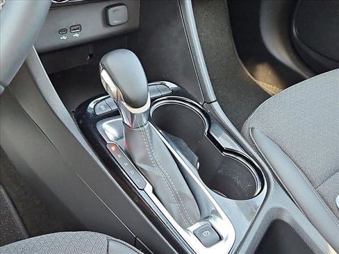 Used 2025 Buick Encore GX Preferred image 12