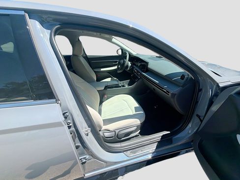 Used 2024 Hyundai Sonata SEL FWD image 30