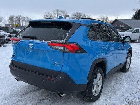 Used 2021 Toyota RAV4 XLE image 5