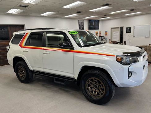 Used 2023 Toyota 4Runner 40th Anniversary SE AWD/4WD image 31
