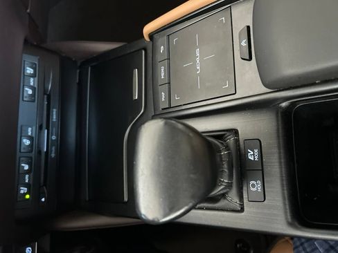 Used 2019 Lexus ES 300h w/ Premium Package FWD image 23