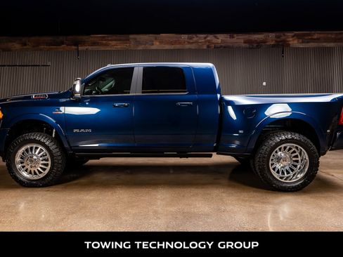 Used 2024 RAM 3500 Limited w/ Towing Technology Group image 6