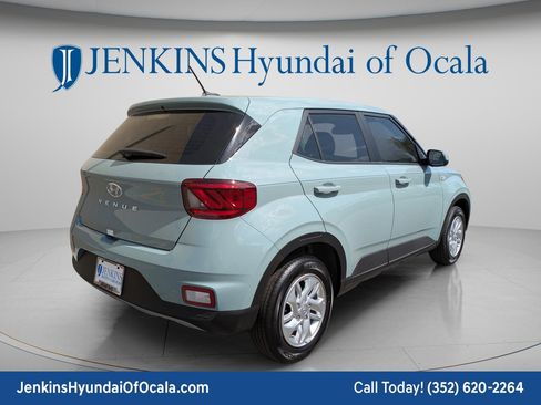 New 2026 Hyundai Venue SE image 3