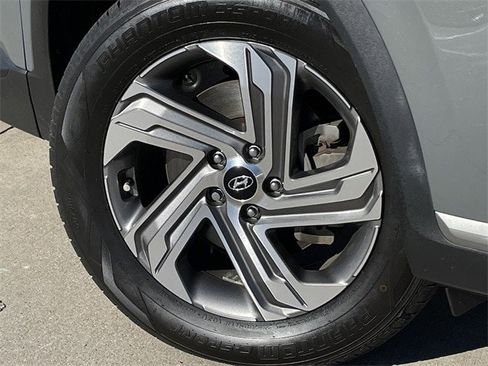 Used 2023 Hyundai Santa Fe SE image 9