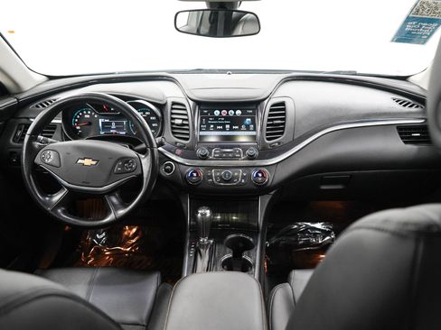 Used 2018 Chevrolet Impala LT FWD image 13