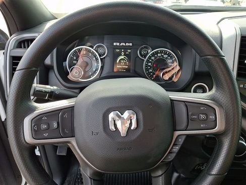 Used 2024 RAM 2500 Tradesman w/ Chrome Appearance Group image 18