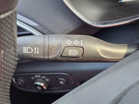 Used 2023 Chevrolet TrailBlazer LT FWD image 20