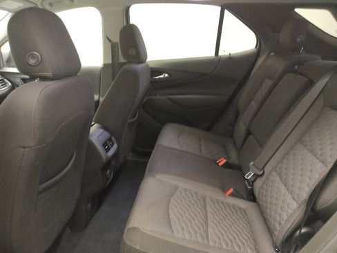 Used 2018 Chevrolet Equinox LT image 18
