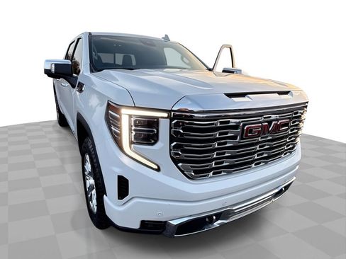 Certified 2022 GMC Sierra 1500 Denali w/ Technology Package image 1
