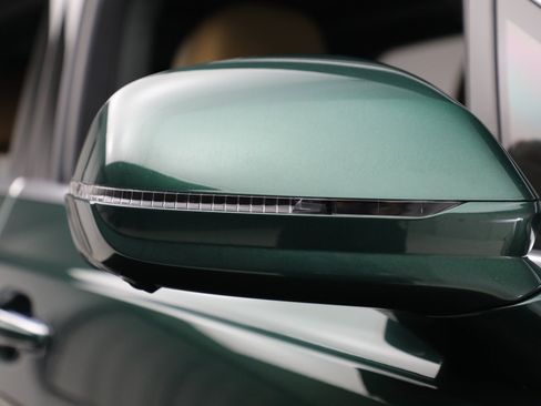 New 2025 Bentley Bentayga image 38