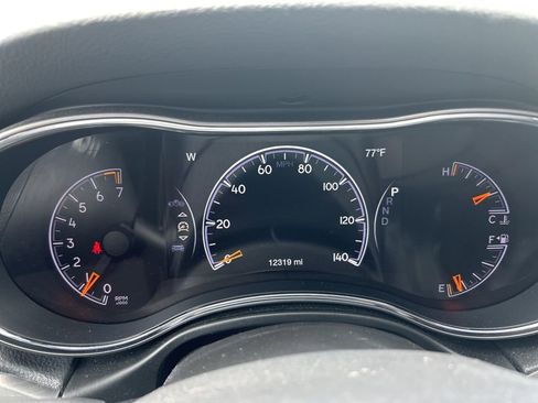 Certified 2022 Jeep Grand Cherokee Limited AWD/4WD image 8