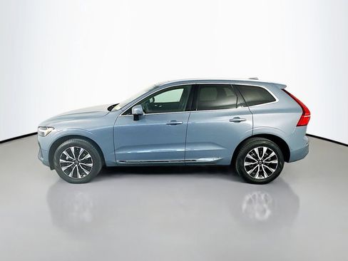 Used 2023 Volvo XC60 B5 Plus FWD image 4