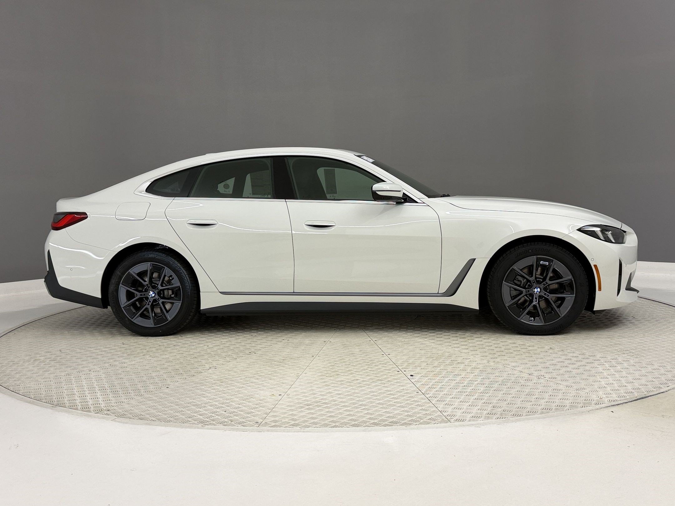 New 2026 BMW i4 eDrive40 w/ Parking Assistance Package RWD image 8
