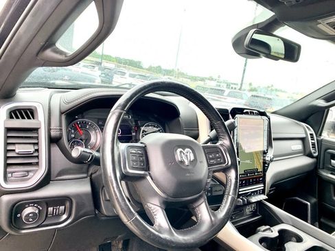 Used 2019 RAM 2500 Laramie w/ Black Appearance Package AWD/4WD image 13
