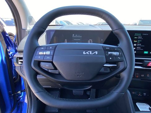 New 2026 Kia Sportage EX w/ EX Panorama Roof Package FWD image 16