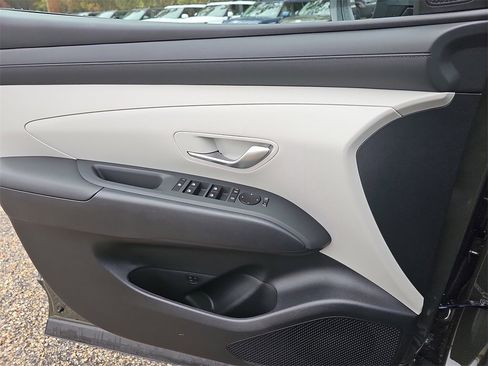 New 2026 Hyundai Tucson SE image 25