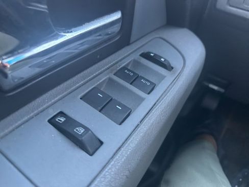 Used 2013 Ford F150 XLT w/ Mid Equipment Group image 11