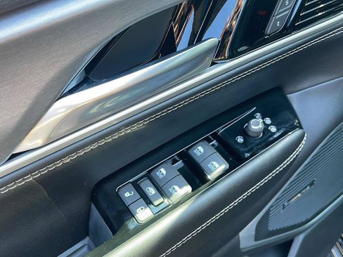 New 2026 Jeep Grand Wagoneer Limited AWD/4WD image 12