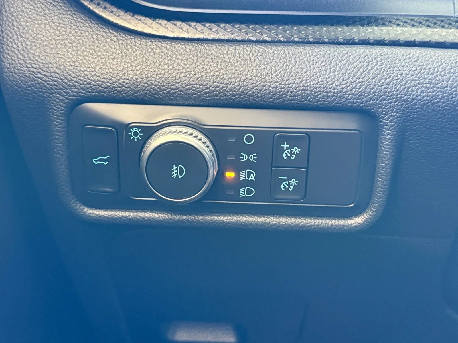 Used 2020 Ford Explorer ST w/ Premium Technology Package AWD/4WD image 39