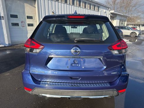 Used 2018 Nissan Rogue S image 5