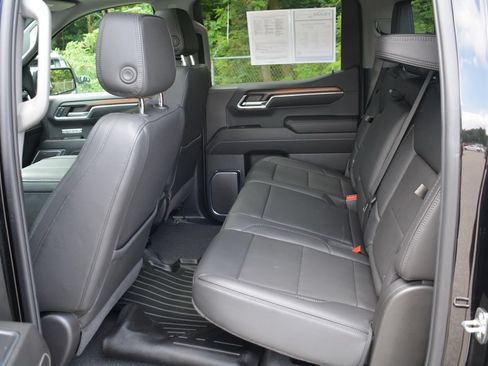 Used 2024 GMC Sierra 1500 Denali w/ Technology Package AWD/4WD image 28