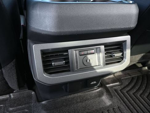 Used 2024 Ford F250 Lariat AWD/4WD image 23