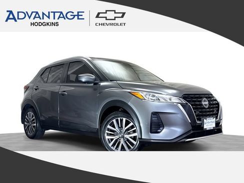 Used 2022 Nissan Kicks SV FWD image 1