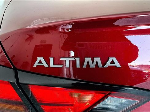 Used 2023 Nissan Altima 2.5 SV w/ SV Premium Package FWD image 35