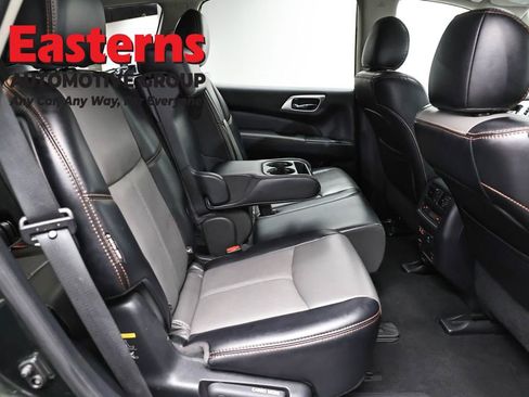 Used 2020 Nissan Pathfinder SL AWD/4WD image 27