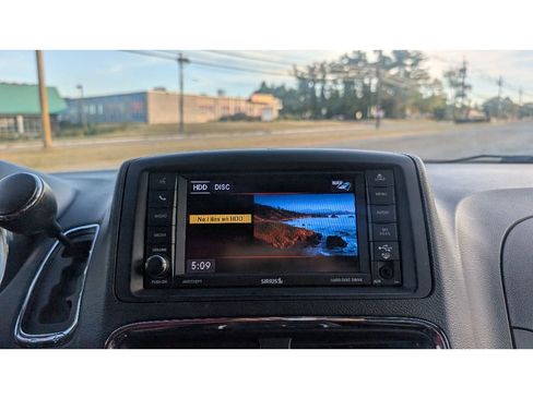 Used 2019 Dodge Grand Caravan GT image 22