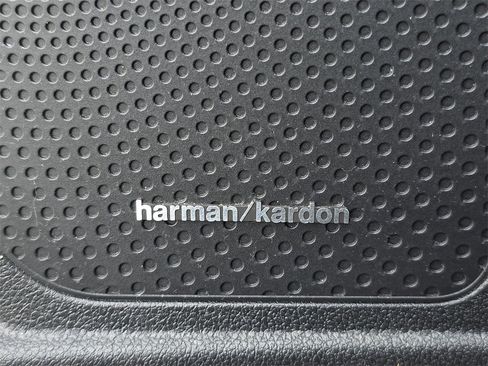 Used 2018 Kia Niro Touring image 19