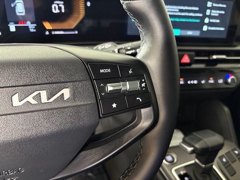 New 2026 Kia Sportage EX FWD image 22