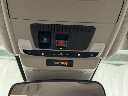 Certified 2025 Honda Accord SE image 32