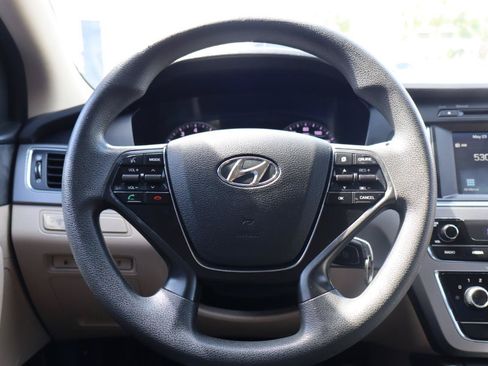Used 2016 Hyundai Sonata SE FWD image 17