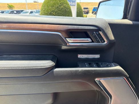 Used 2024 GMC Sierra 1500 Denali AWD/4WD image 17