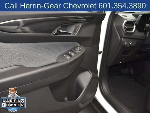 Used 2025 Chevrolet TrailBlazer LS w/ LS Convenience Package FWD image 11
