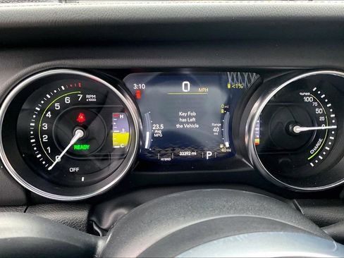 Used 2022 Jeep Wrangler Unlimited Sahara 4xe image 13